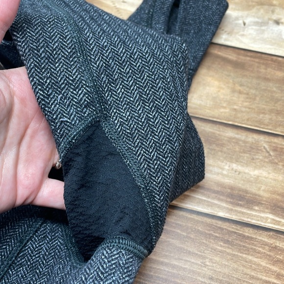 Lululemon Think Fast Pullover in Gray 4 D2 - Picture 7 of 9